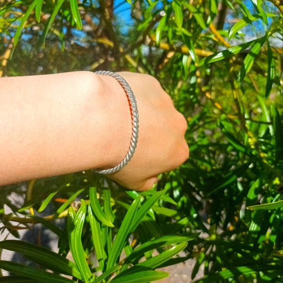Sterling Silver Navajo Bracelet - Picture 5 of 6